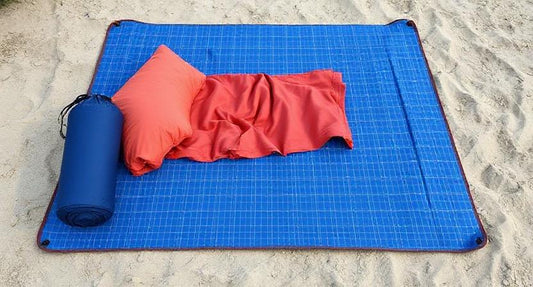 The Ultimate Outdoor Comfort Companion: Exploring the FP1409 6mm Thickened Moisture-Proof Beach Mat (200x200cm, Blue Grid)