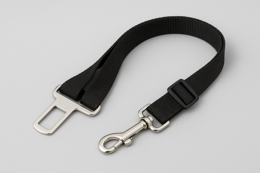 Nylon Harness Leash Clip Pet Dog Car Seat Belt Security Belt: Perfect for the maximum comfort and very safe travel with your pets in the car.